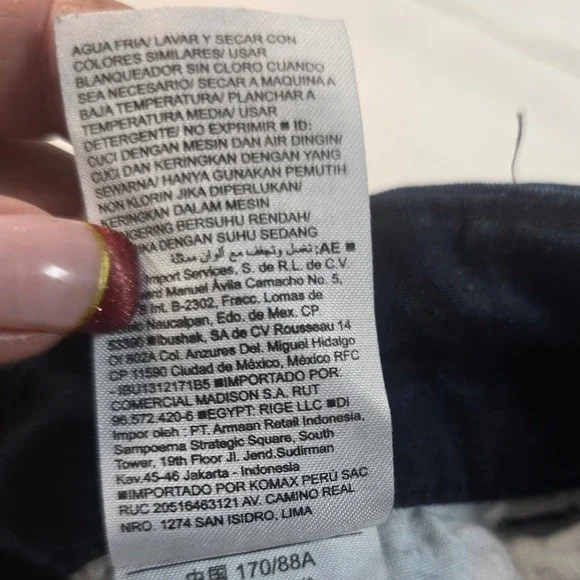 Old Navy Everyday Shorts Bundle Womens 16 Black Navy Blue Chino Twill 2 Pairs - Picture 10 of 12